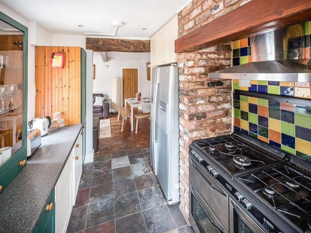 شقة Newlyn House Christleton المظهر الخارجي الصورة